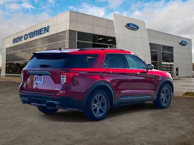 Certified 2023 Ford Explorer XLT w/ Equipment Group 202A AWD/4WD image 5