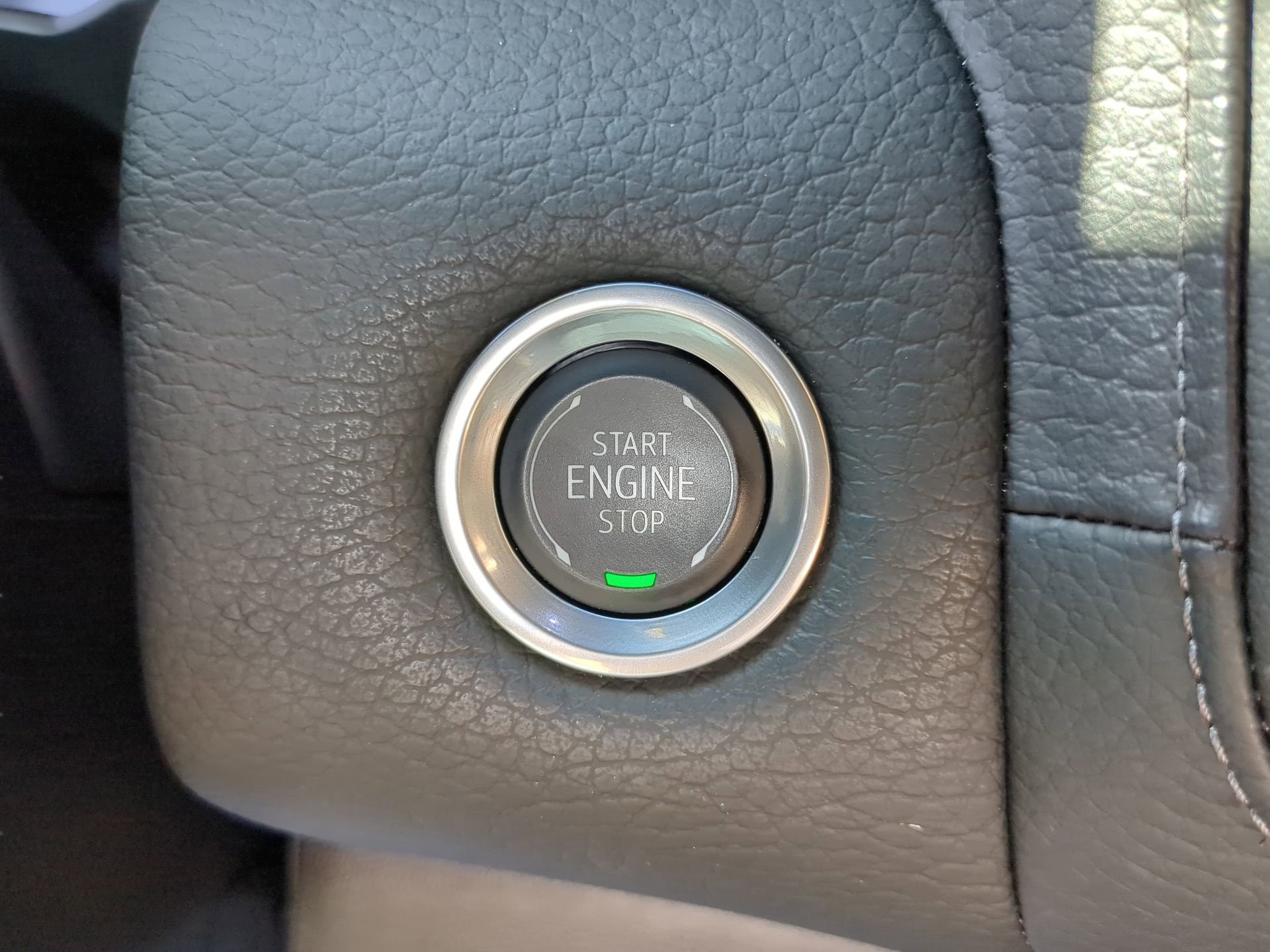 Used 2024 GMC Yukon XL Denali image 62