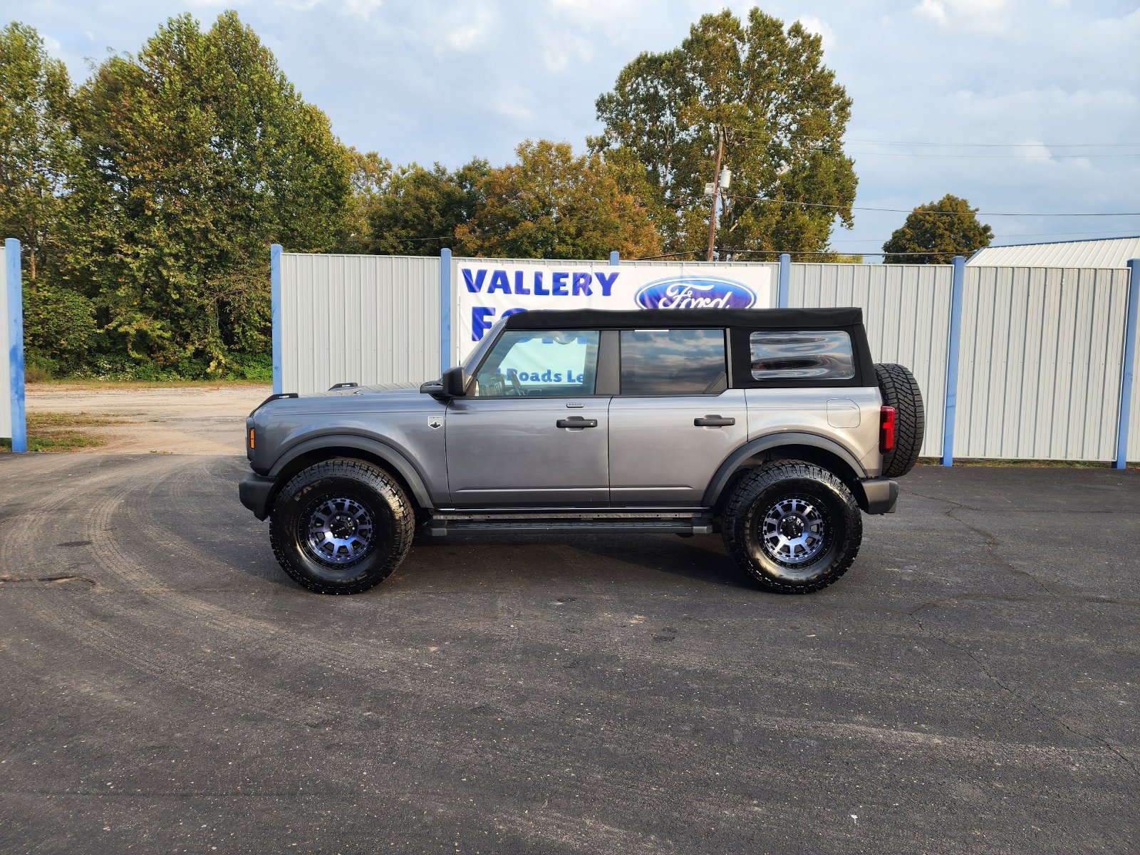 Certified 2022 Ford Bronco Big Bend AWD/4WD image 2