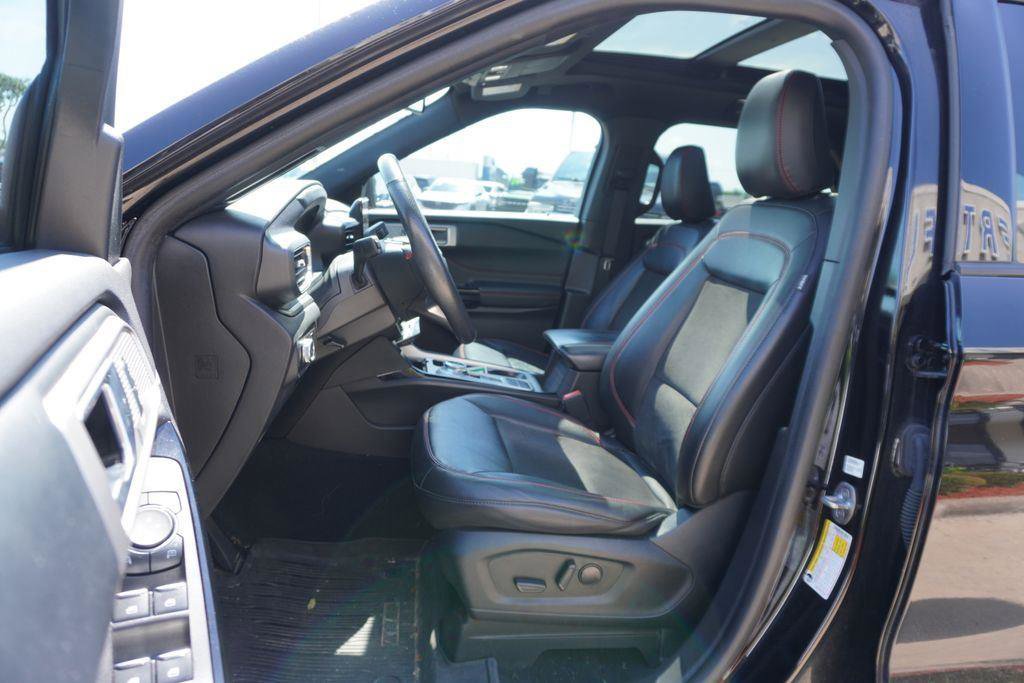Certified 2023 Ford Explorer ST-Line w/ Class IV Trailer Tow Package RWD image 7