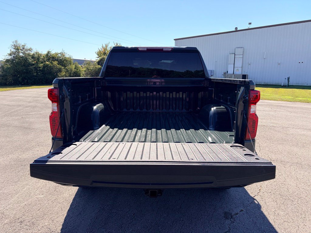 Used 2026 Chevrolet Silverado 1500 Custom Trail Boss w/ LPO, Dark Essentials Package AWD/4WD image 25