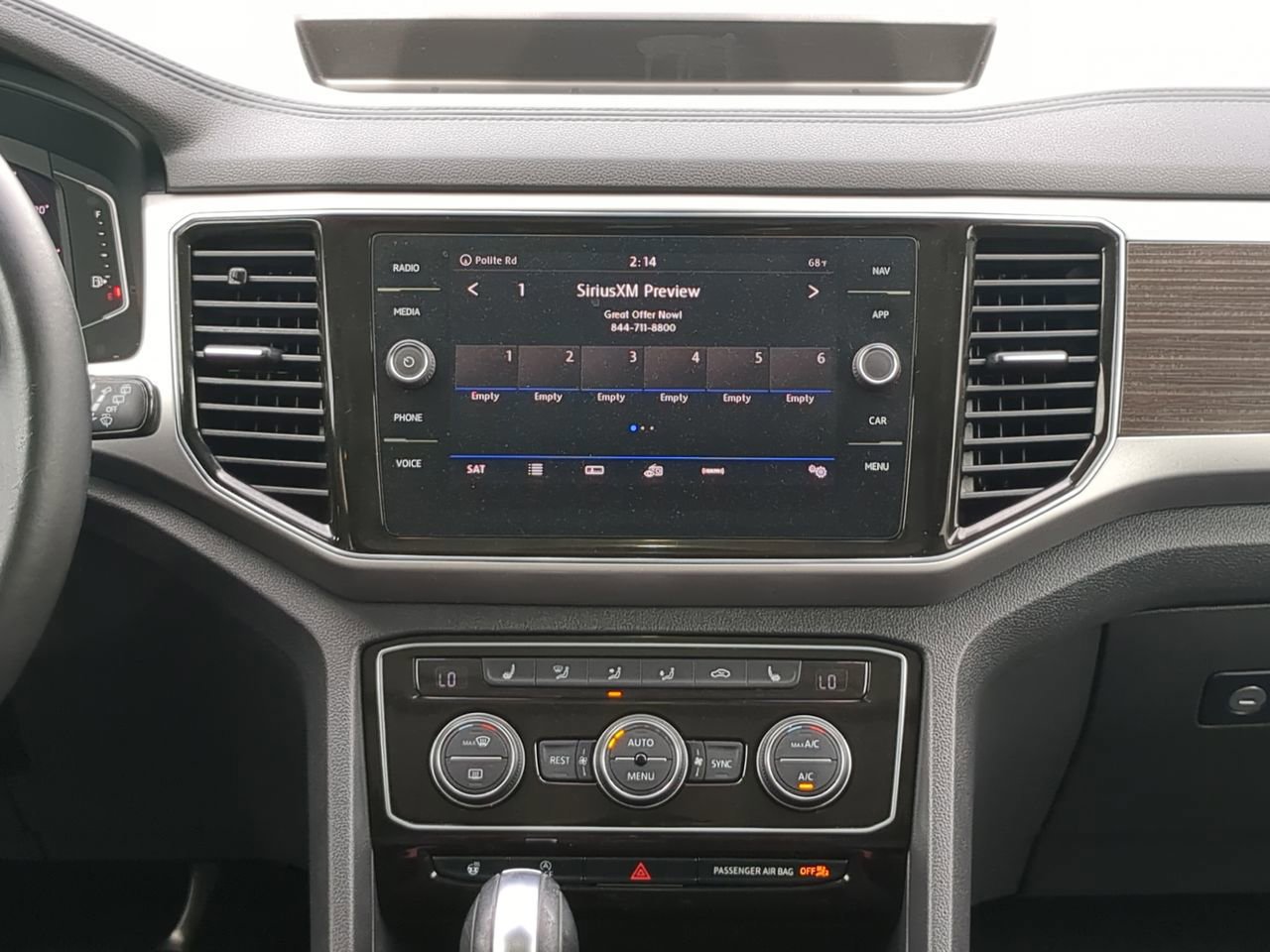 Used 2019 Volkswagen Atlas SEL FWD image 16