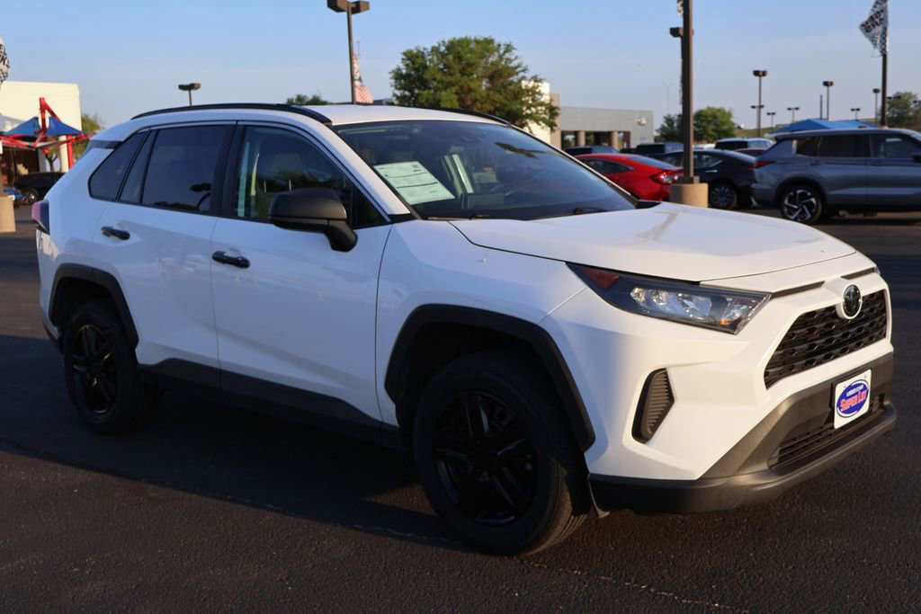 Used 2021 Toyota RAV4 LE FWD image 8