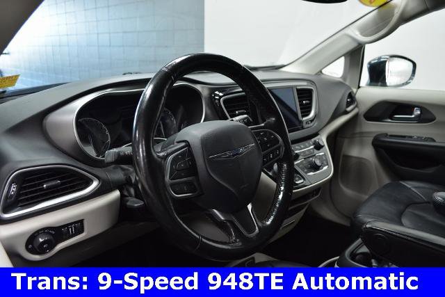 Used 2020 Chrysler Pacifica Touring-L Plus w/ Tire & Wheel Group image 9