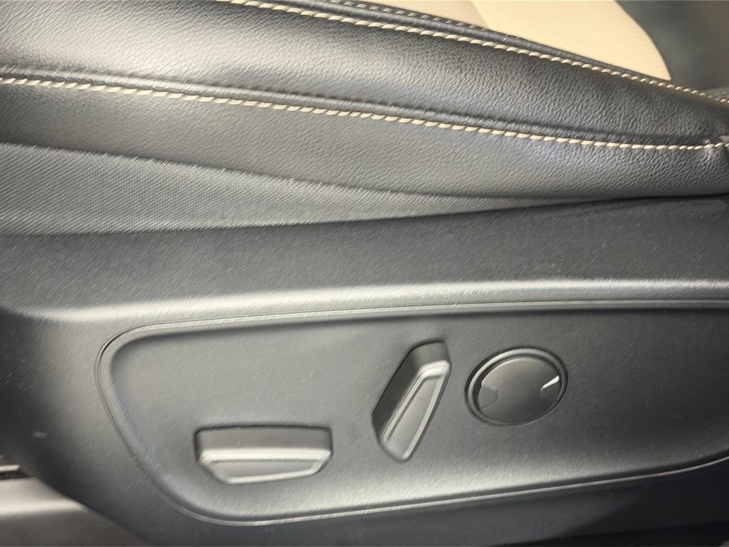 Certified 2021 Ford Escape Titanium w/ Titanium Elite Package image 24