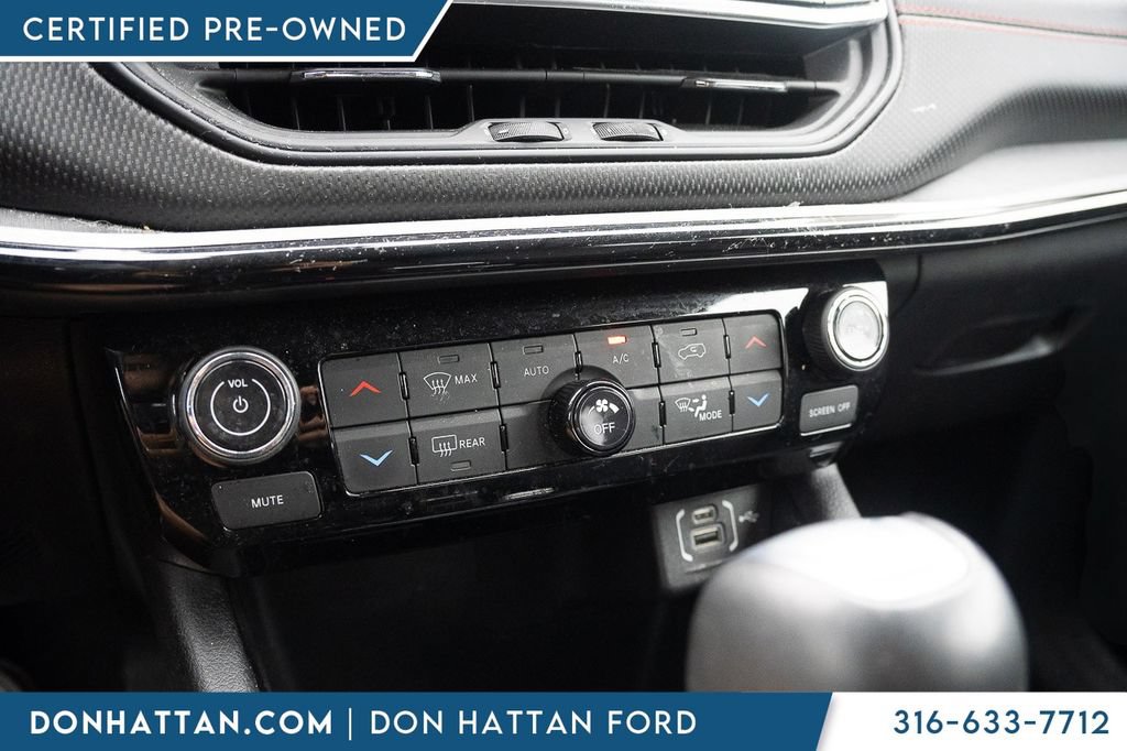 Used 2022 Jeep Compass Trailhawk w/ Trailhawk Convenience Group AWD/4WD image 10