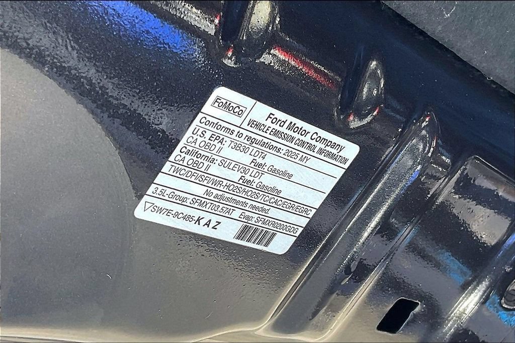 Certified 2025 Ford Expedition Platinum w/ Driver's Package AWD/4WD image 34