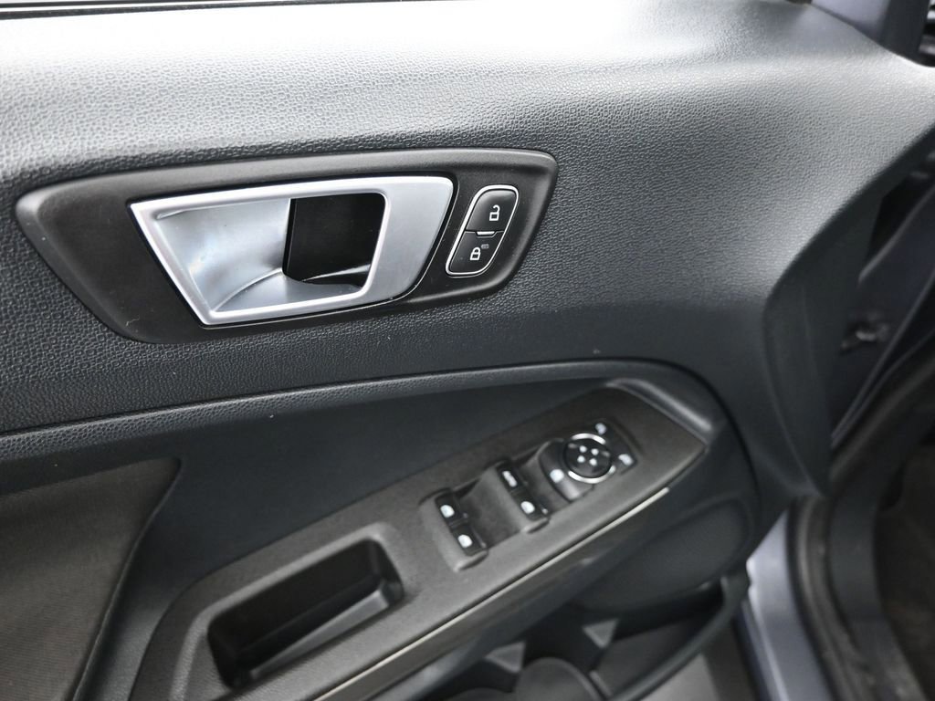 Certified 2018 Ford EcoSport SE image 46