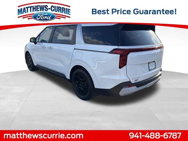 Used 2025 Kia Carnival FWD image 6