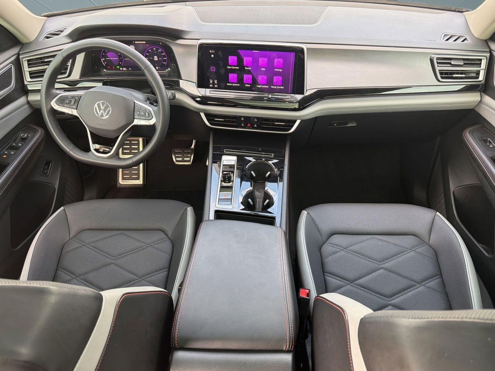 Used 2024 Volkswagen Atlas Peak Edition SEL AWD/4WD image 15