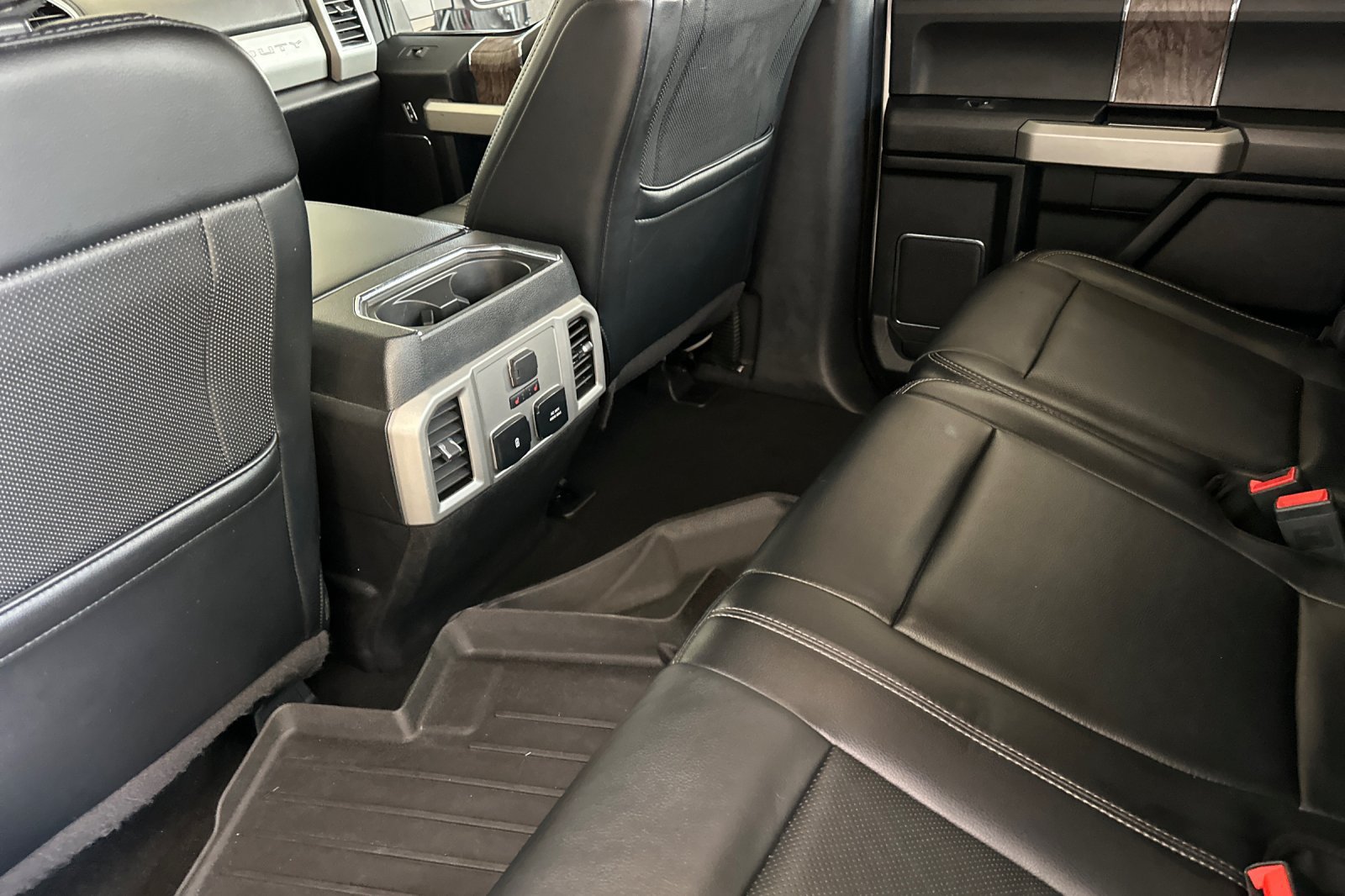 Certified 2019 Ford F250 Lariat AWD/4WD image 12