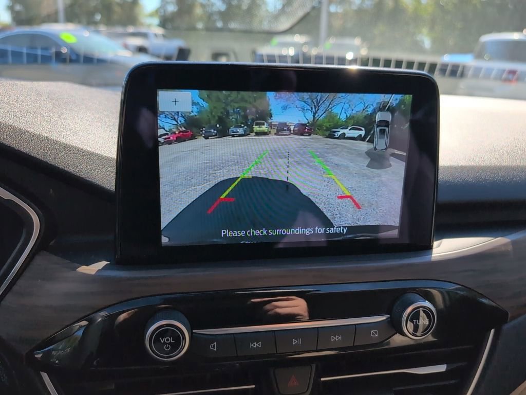 Certified 2020 Ford Escape Titanium image 18