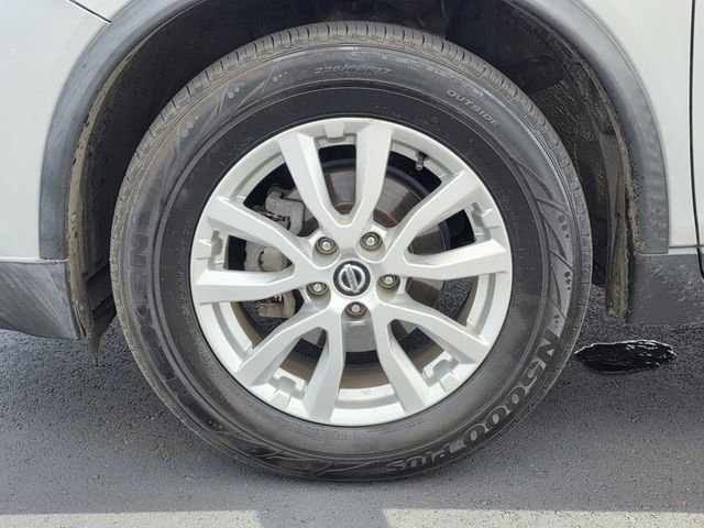 Used 2019 Nissan Rogue SV FWD image 28