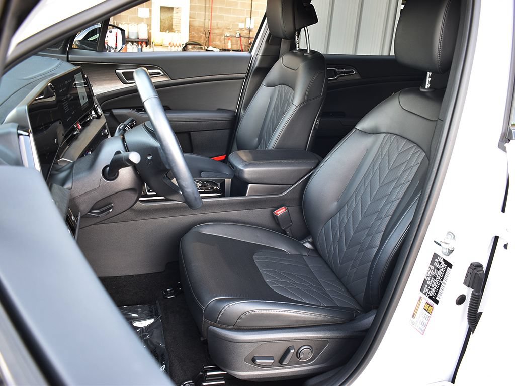 Used 2025 Kia Sportage X-Line w/ Premium Package AWD/4WD image 5