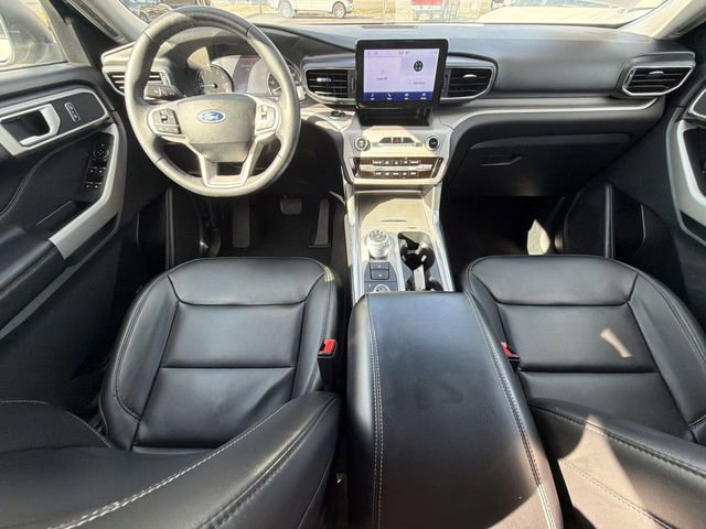 Certified 2024 Ford Explorer XLT w/ Equipment Group 202A image 23