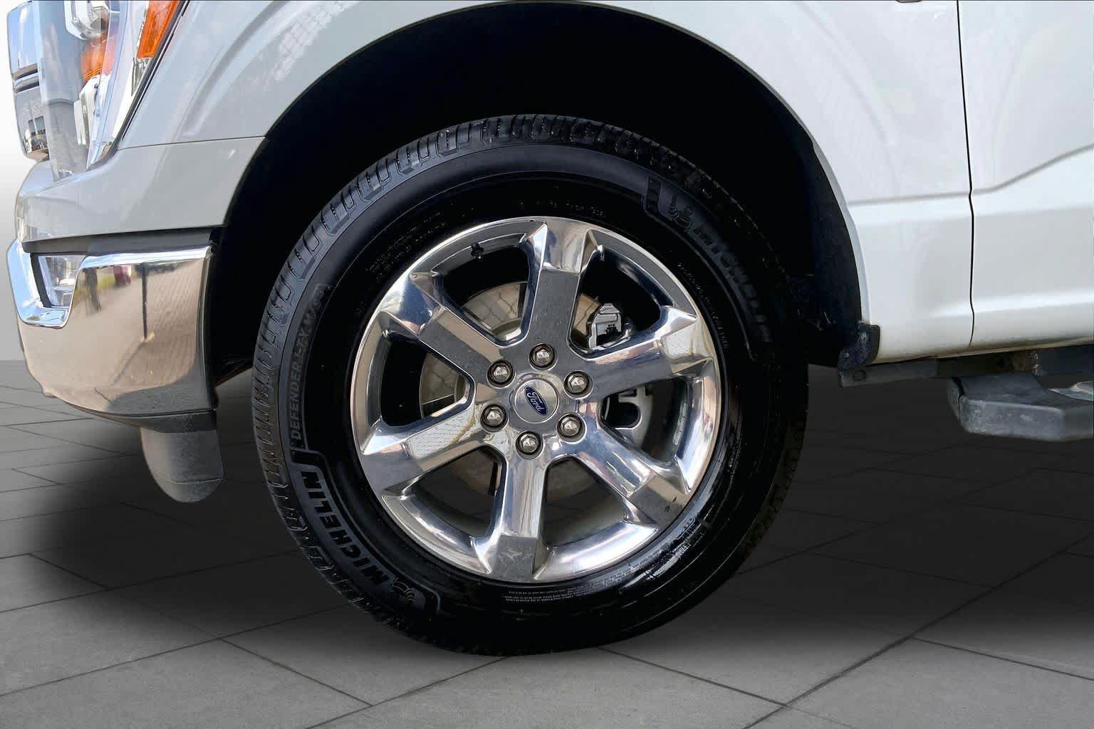 Certified 2023 Ford F150 Lariat w/ Trailer Tow Package AWD/4WD image 11