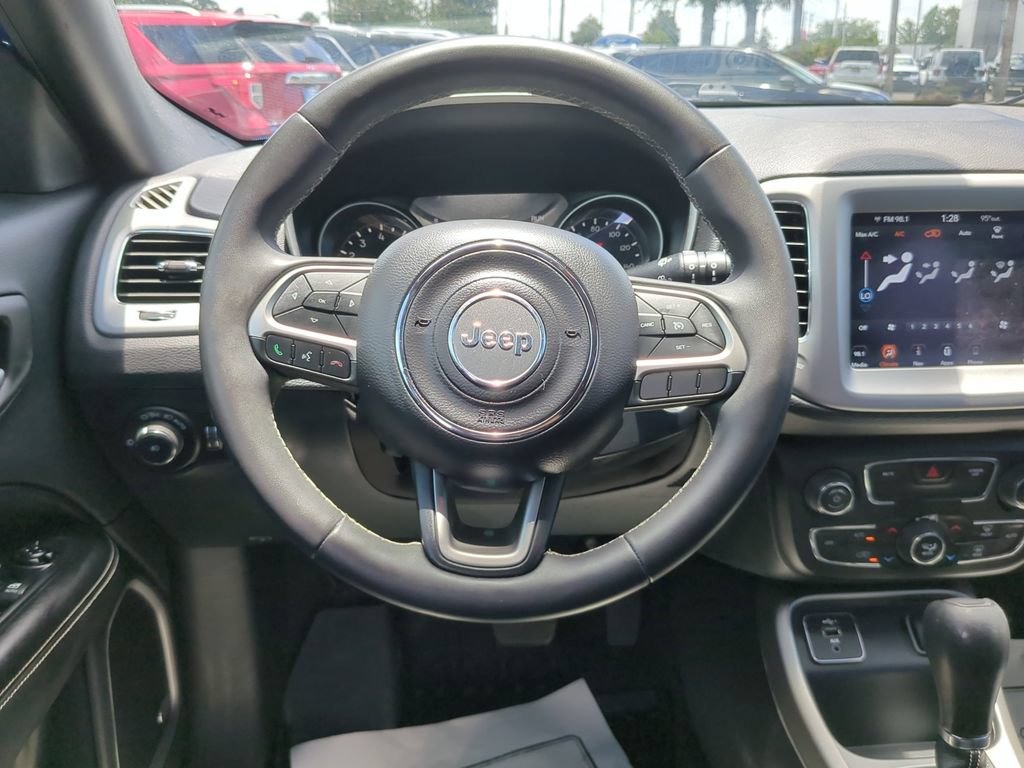 Used 2021 Jeep Compass Latitude w/ Sun and Sound Group FWD image 15