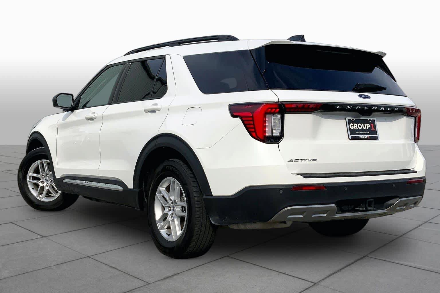 Certified 2025 Ford Explorer Active w/ Active Comfort Package RWD image 12