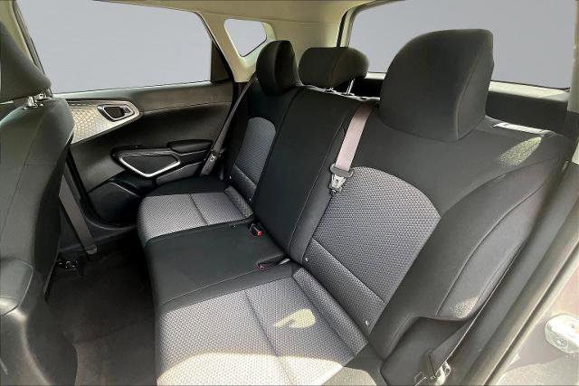 Used 2025 Kia Soul LX w/ LX Technology Package FWD image 26