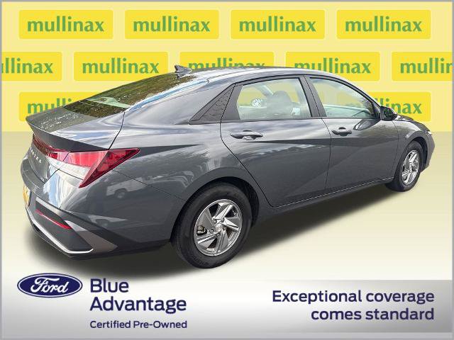 Used 2024 Hyundai Elantra SE FWD image 3