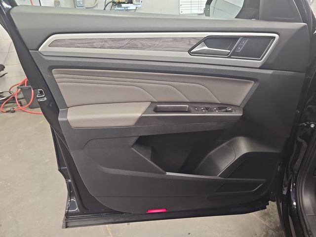 Used 2023 Volkswagen Atlas Cross Sport SE AWD/4WD image 26