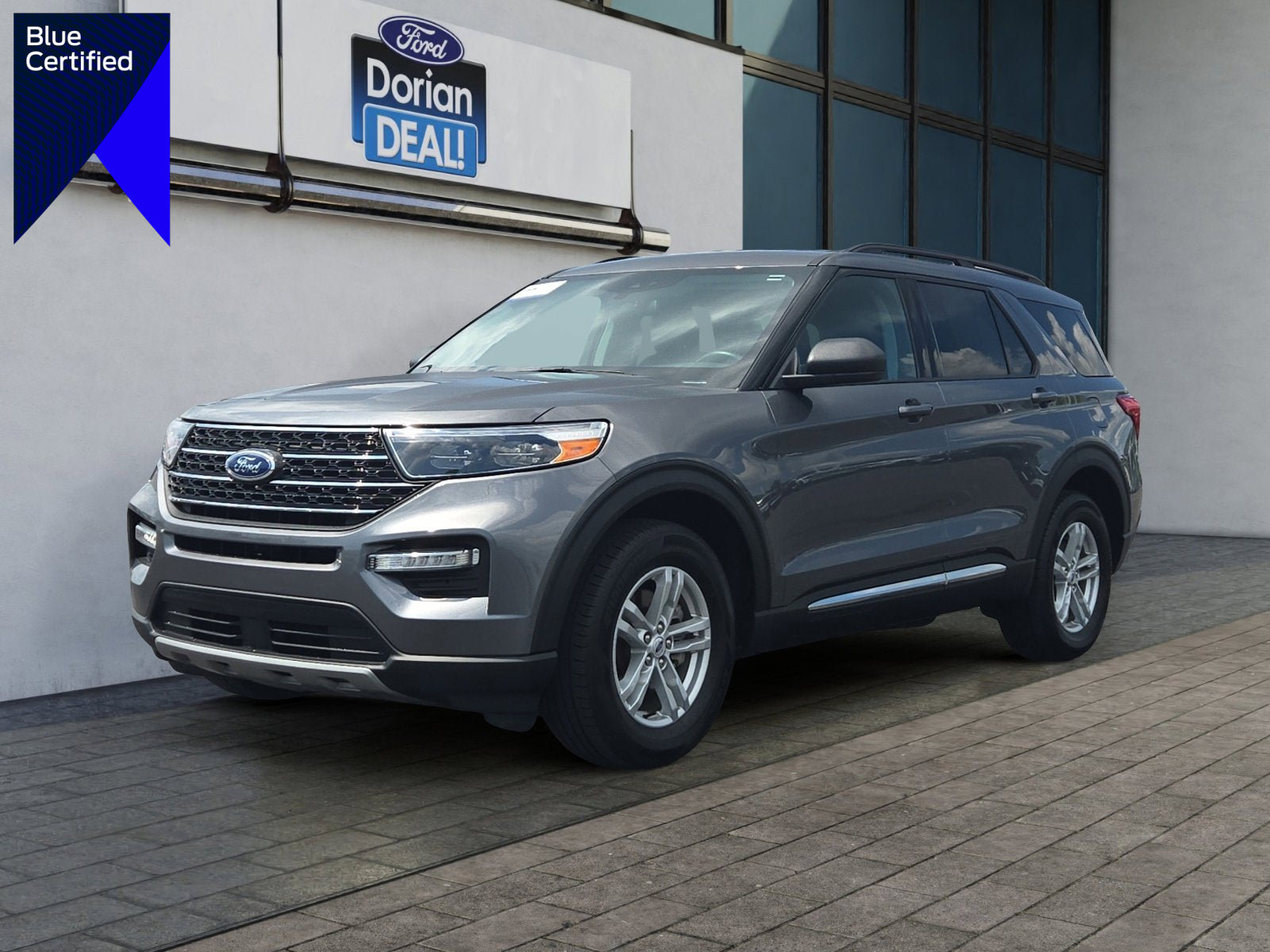 Certified 2022 Ford Explorer XLT w/ Equipment Group 202A image 1