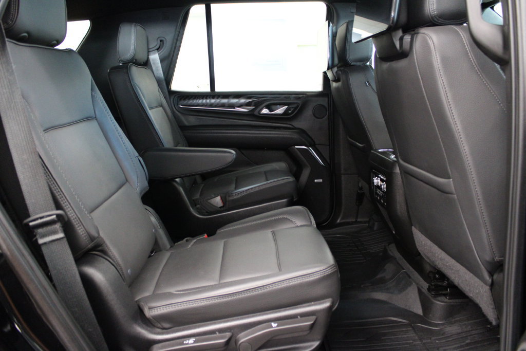 Used 2024 GMC Yukon Denali AWD/4WD image 46