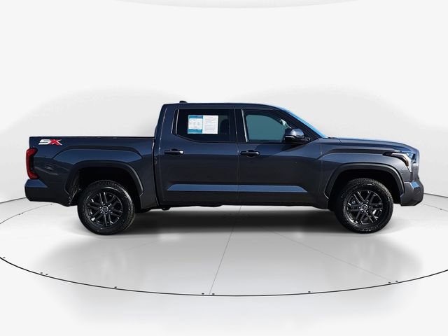 Used 2023 Toyota Tundra SR5 w/ SR5 Convenience Package AWD/4WD video 3