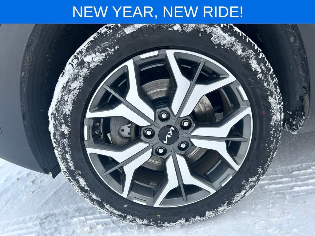 Used 2023 Kia Seltos EX image 37