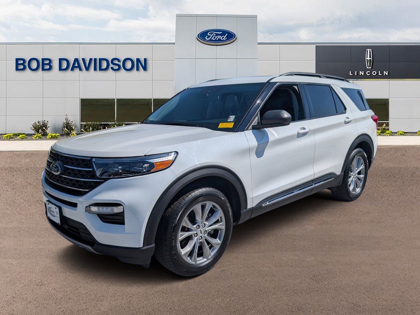 Certified 2023 Ford Explorer XLT w/ Equipment Group 202A