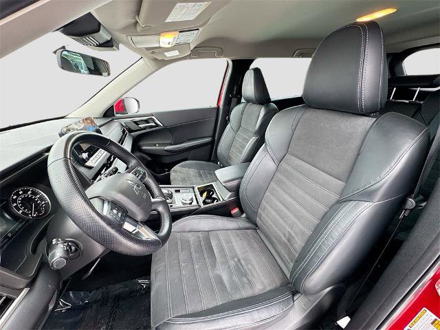 Used 2023 Mitsubishi Outlander SE image 18