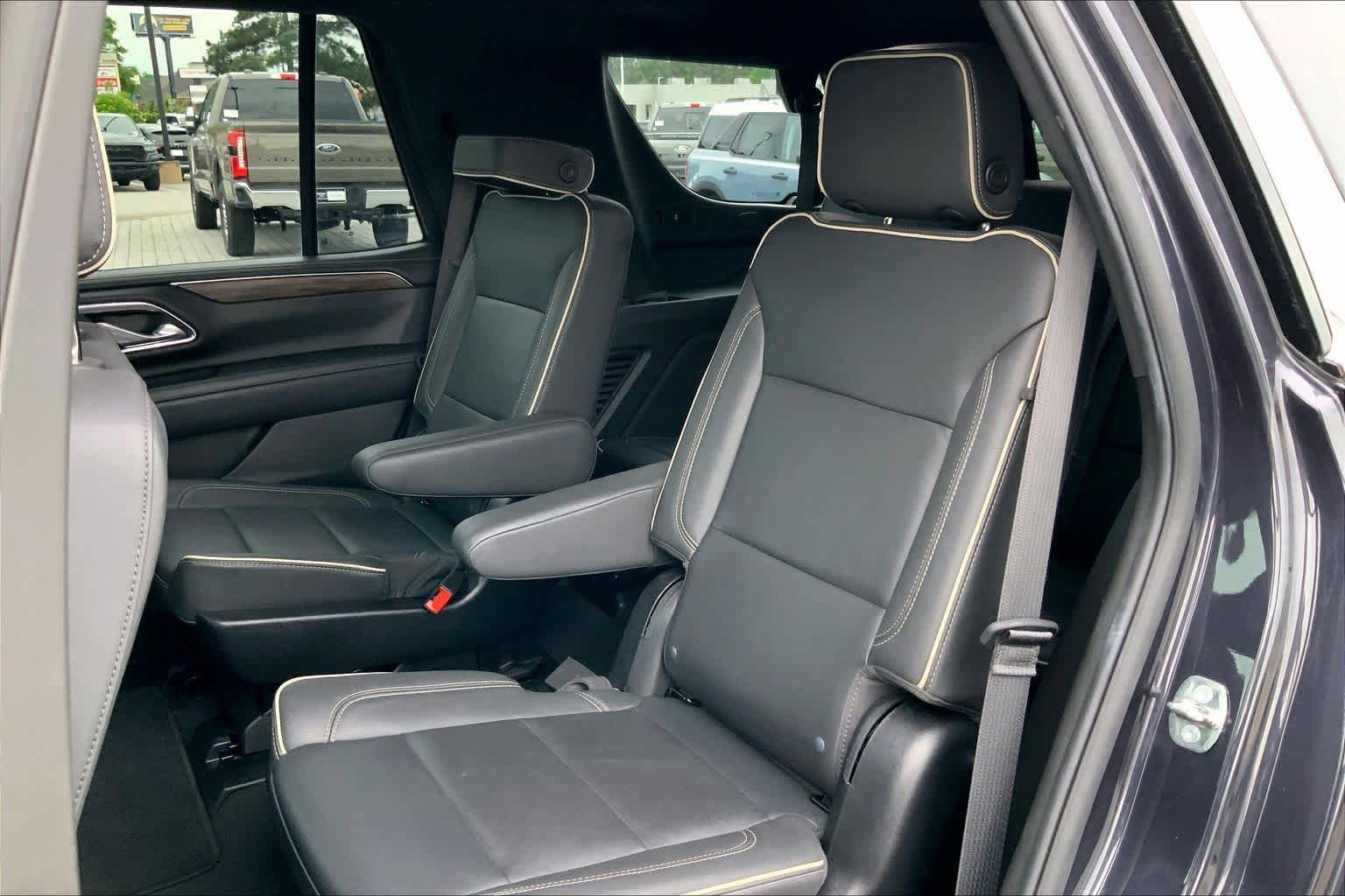 Used 2024 Chevrolet Tahoe Premier RWD image 19
