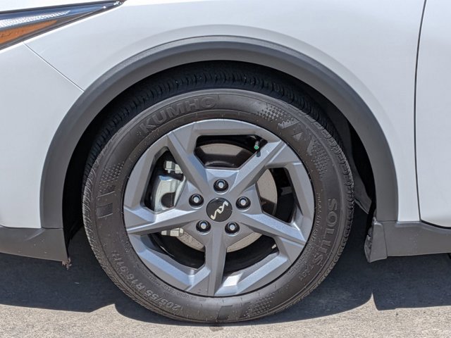 Used 2025 Kia K4 FWD image 11