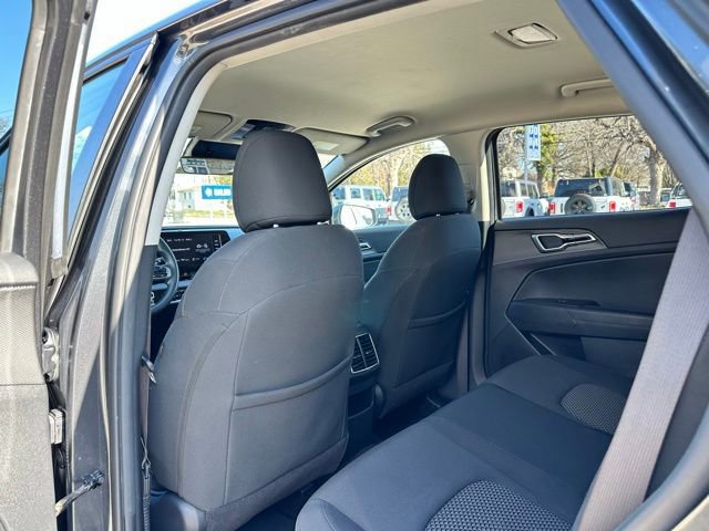 Used 2023 Kia Sportage LX image 44
