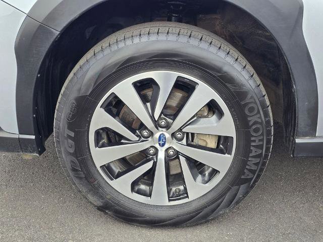 Used 2025 Subaru Outback Premium image 8