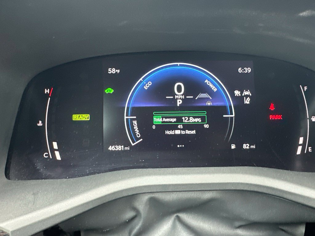 Used 2025 Toyota Camry SE FWD image 39