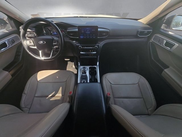 Certified 2020 Ford Explorer Limited w/ Hybrid Equipment Group 310A AWD/4WD image 3