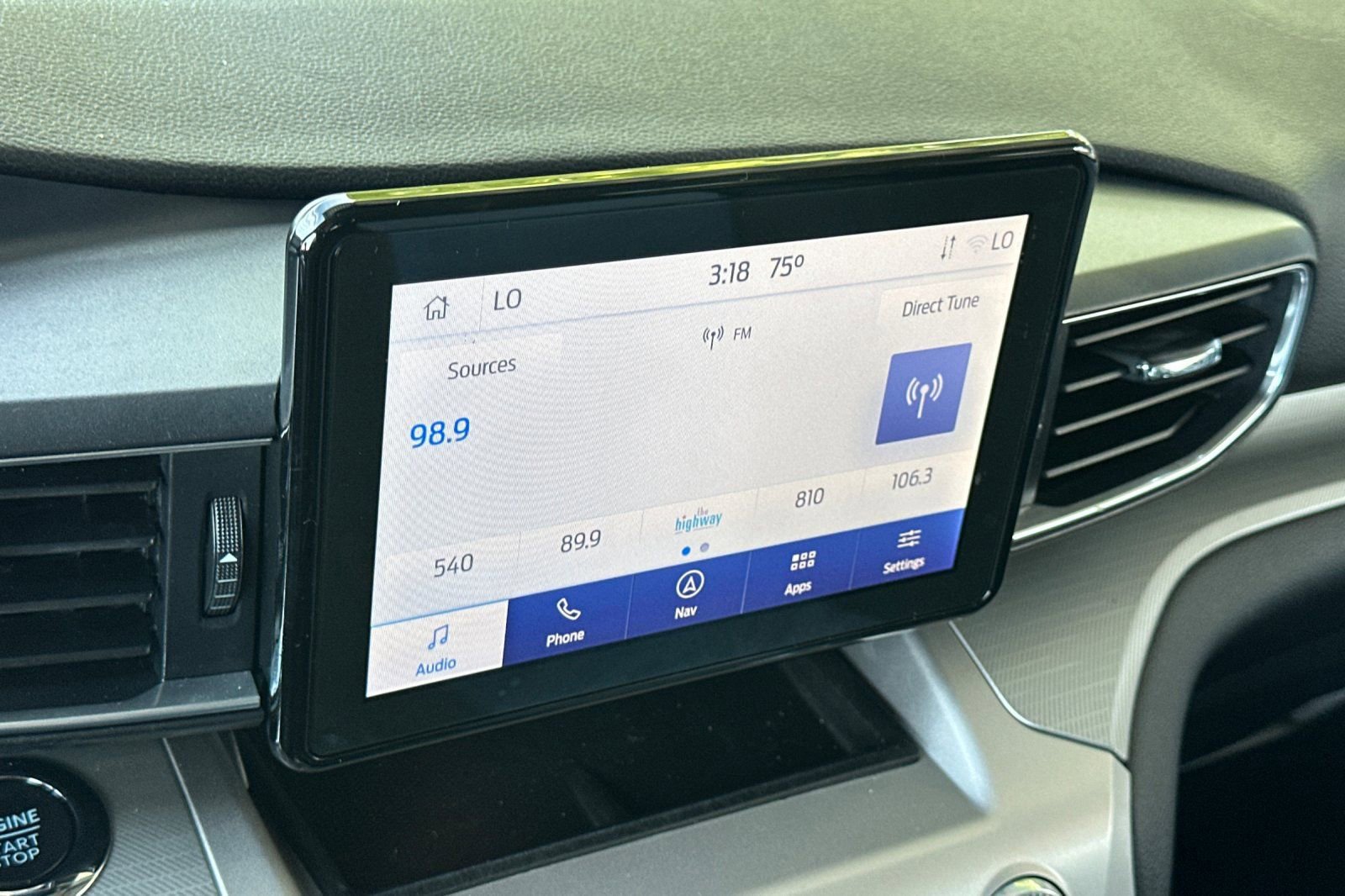 Certified 2022 Ford Explorer XLT w/ Equipment Group 202A image 27