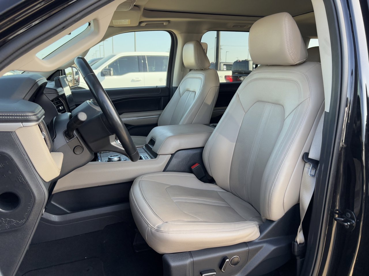 Certified 2024 Ford Expedition Limited RWD image 28