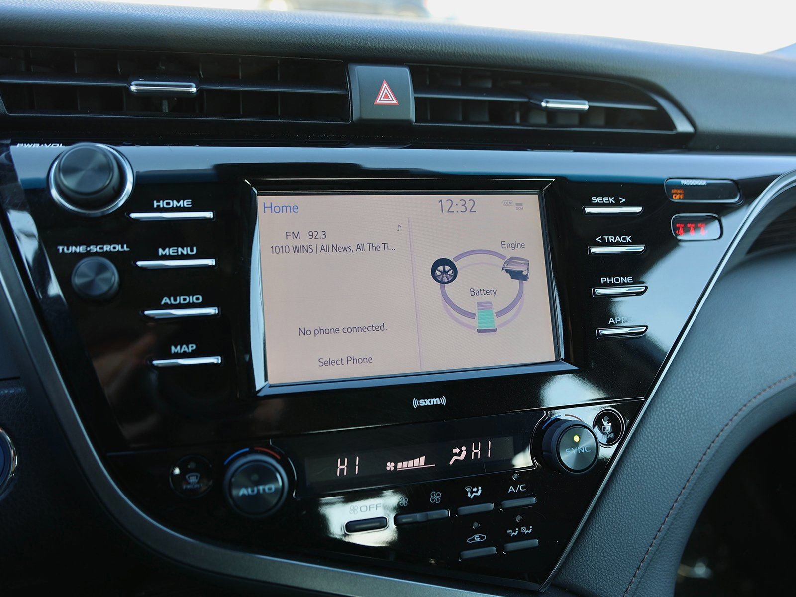 Used 2020 Toyota Camry LE image 22