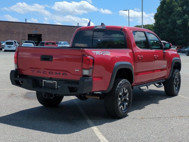 Used 2019 Toyota Tacoma TRD Off-Road AWD/4WD image 4