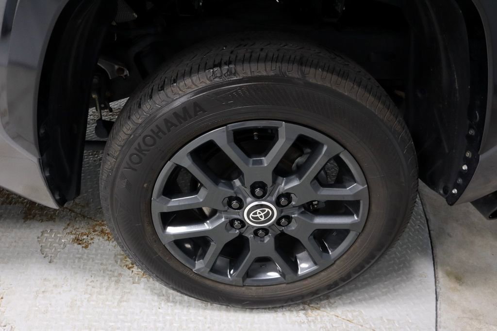 Used 2024 Toyota Tundra Platinum AWD/4WD image 20