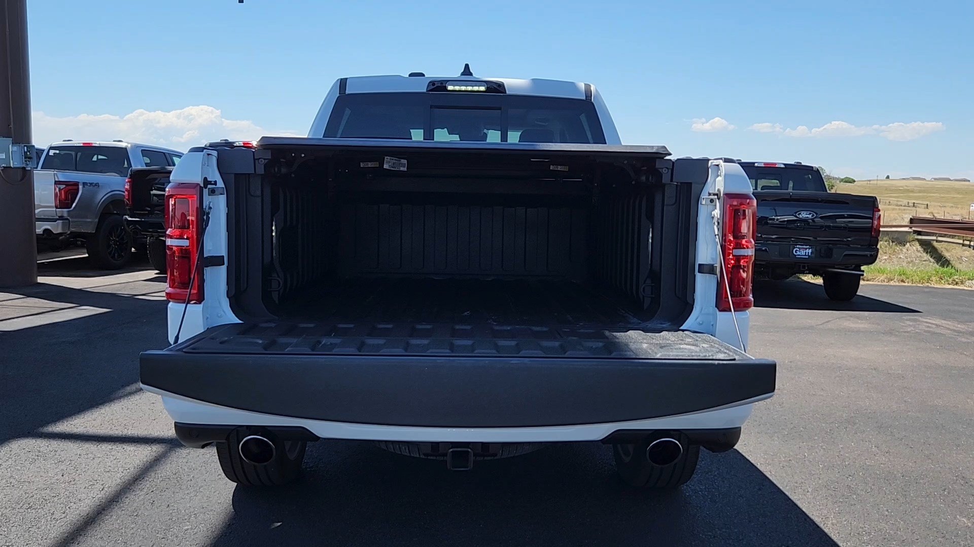 Used 2025 RAM 1500 Tungsten AWD/4WD image 18