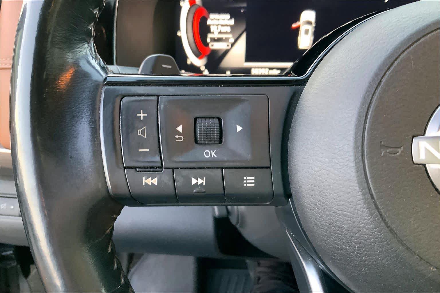 Used 2023 Nissan Pathfinder Platinum AWD/4WD image 23