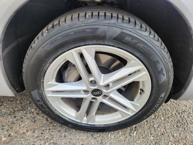 Used 2023 Audi Q5 e Premium Plus image 19