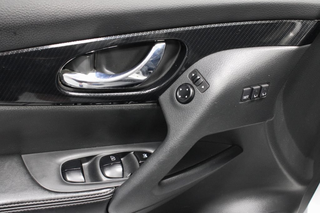 Used 2020 Nissan Rogue SL FWD image 24