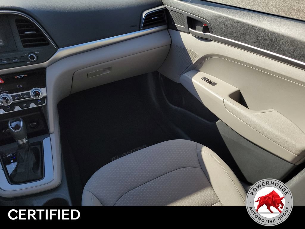 Used 2020 Hyundai Elantra SE FWD image 19