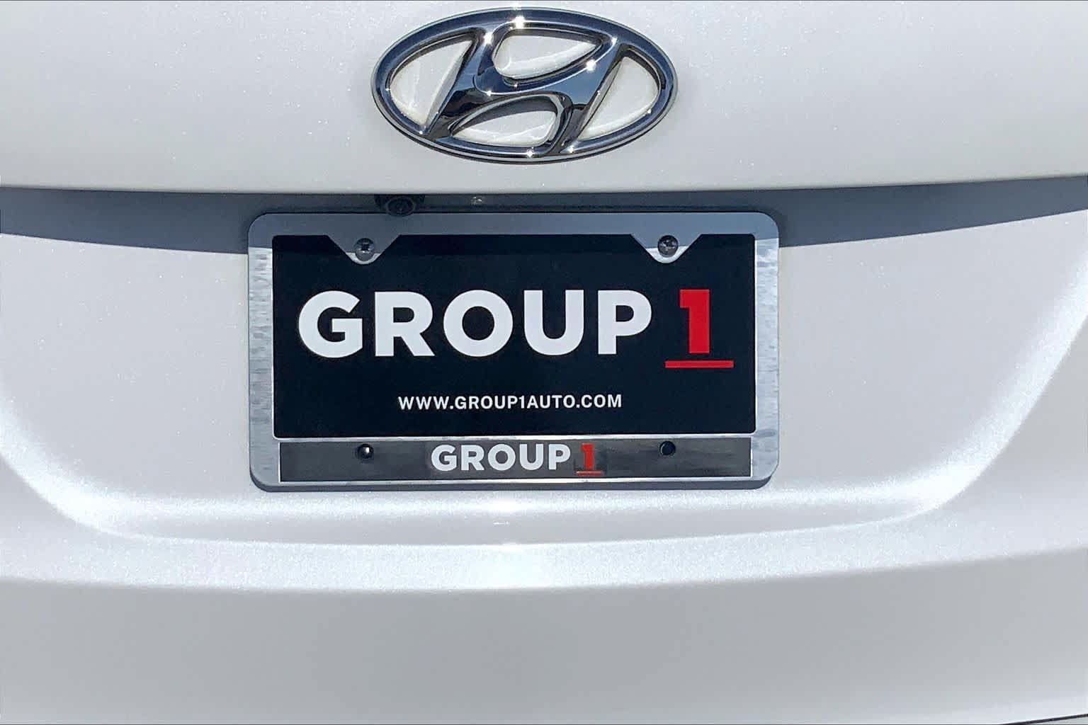 Used 2017 Hyundai Santa Fe Sport FWD image 31