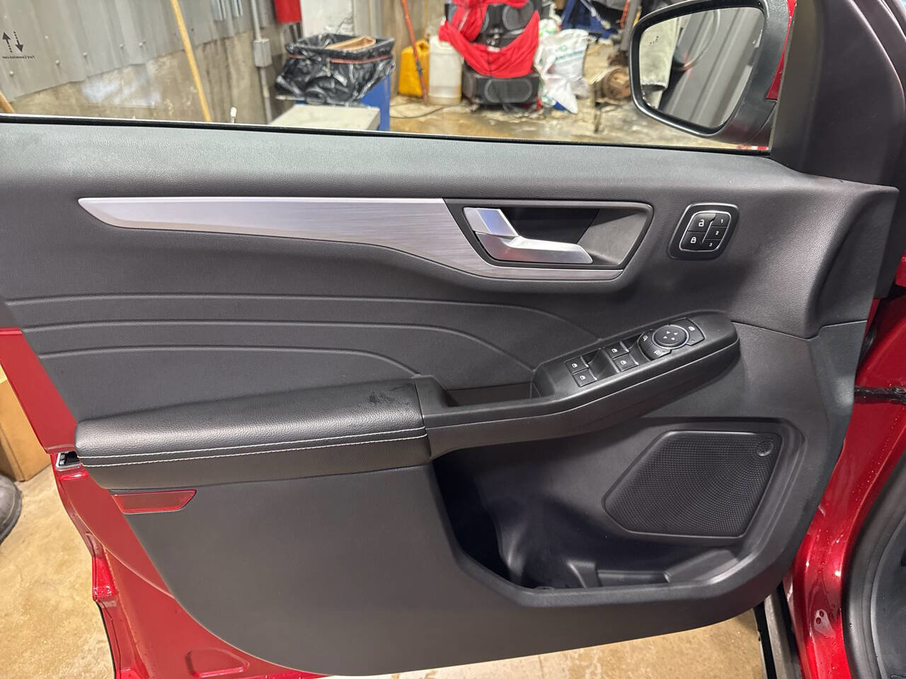 Certified 2024 Ford Escape Platinum image 30