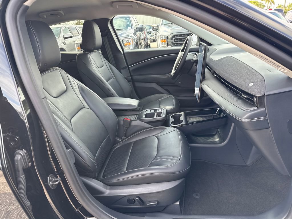 Certified 2025 Ford Mustang Mach-E Premium image 28